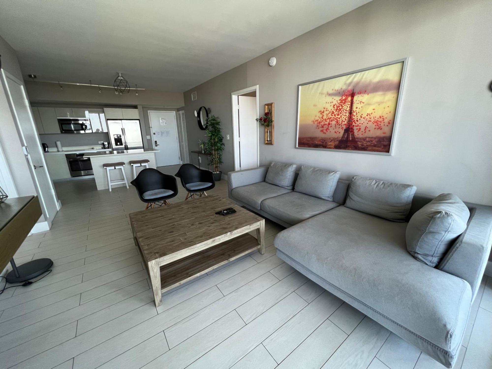Mvr Apartments At Beachwalk Resort Plaja Hallandale Exterior foto