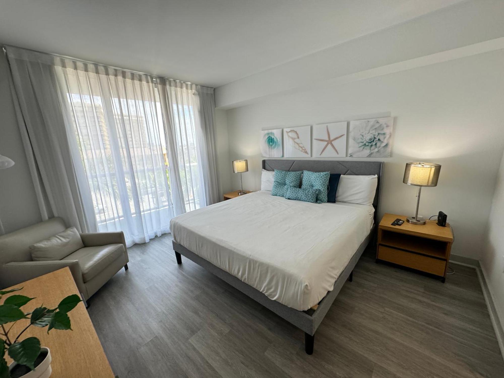 Mvr Apartments At Beachwalk Resort Plaja Hallandale Exterior foto