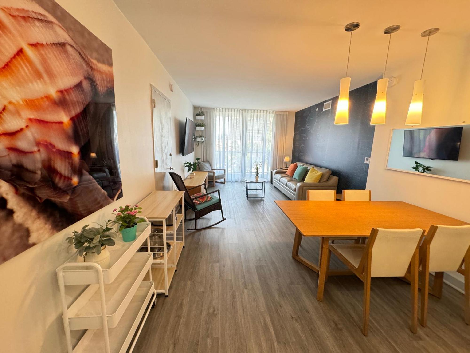 Mvr Apartments At Beachwalk Resort Plaja Hallandale Exterior foto