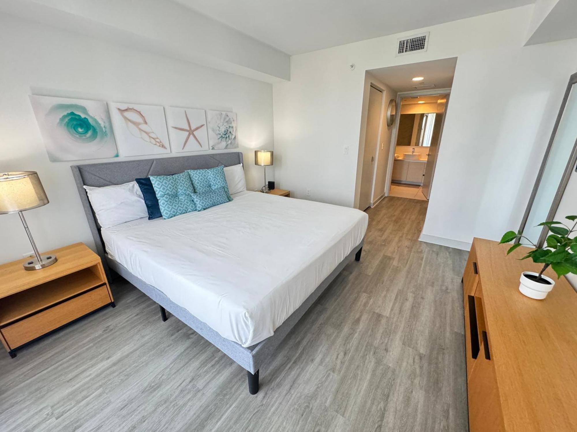 Mvr Apartments At Beachwalk Resort Plaja Hallandale Exterior foto