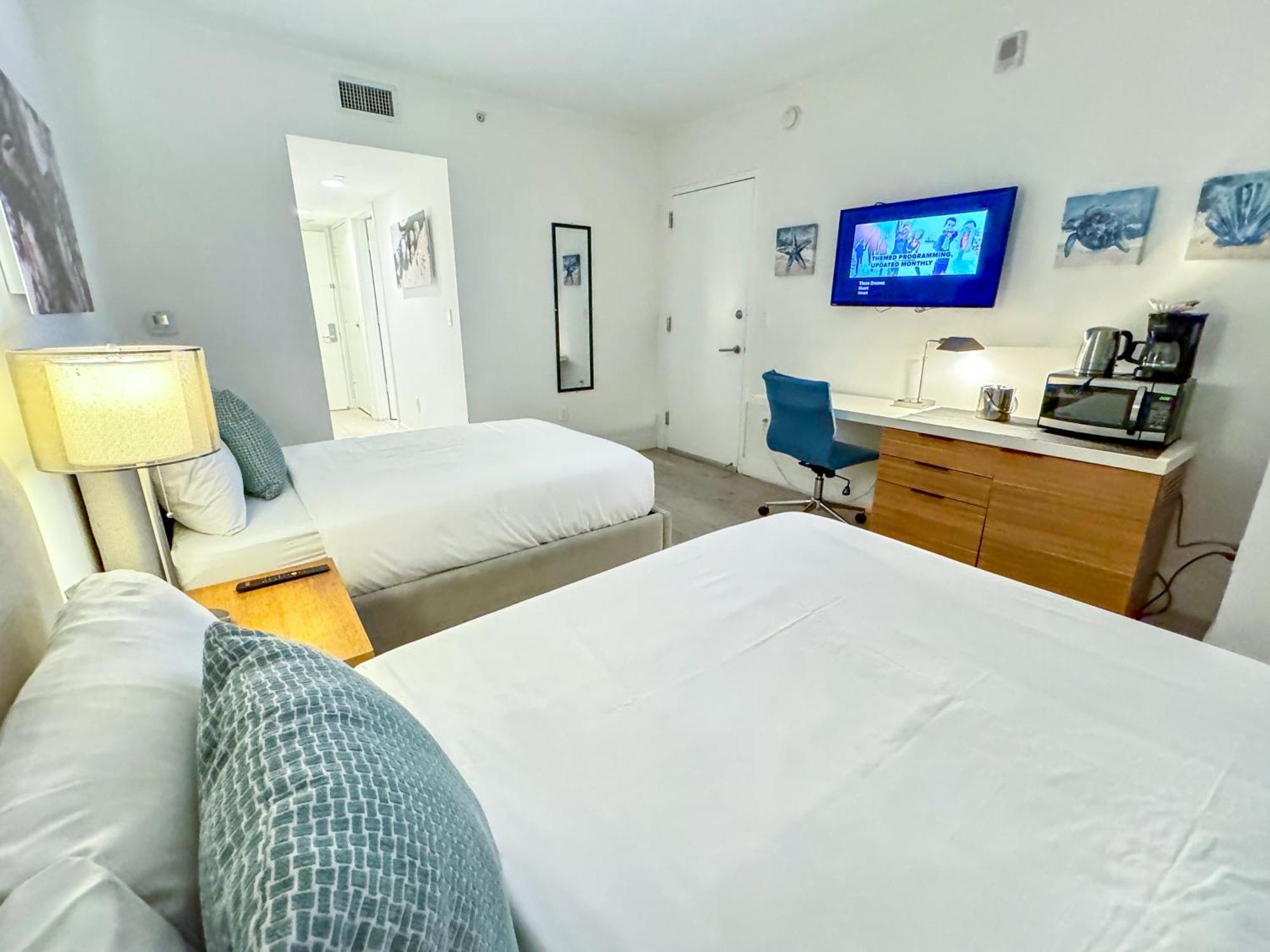Mvr Apartments At Beachwalk Resort Plaja Hallandale Exterior foto